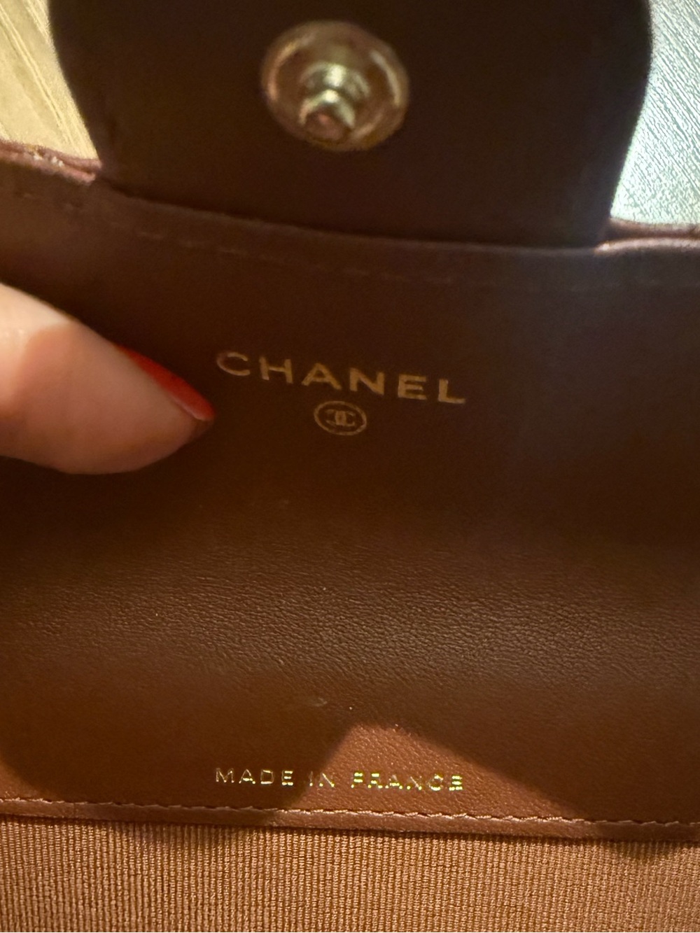 CHANEL Brown Quilted Leather Card Holder with Gold Logo - Picture 3 of 7